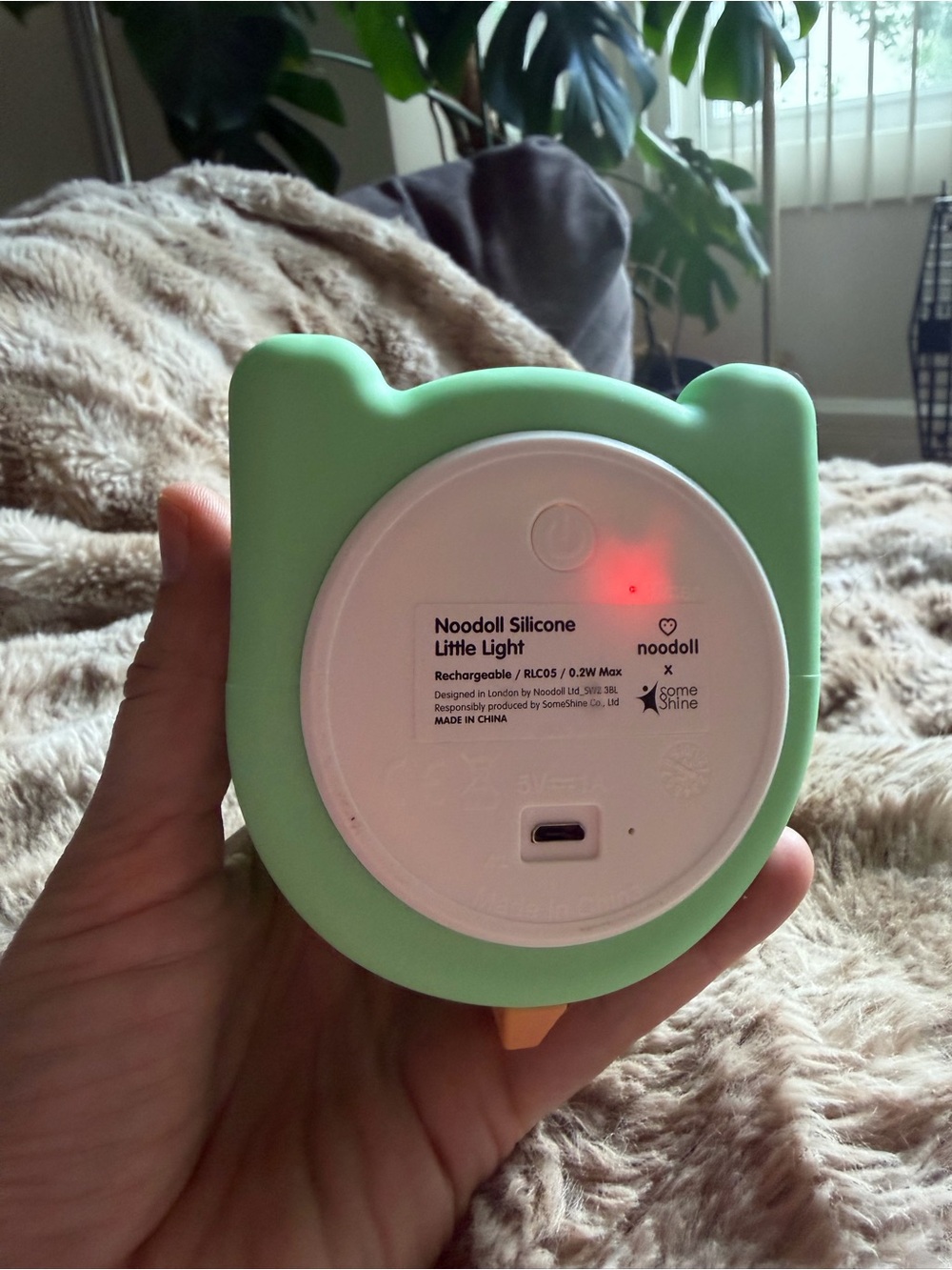 Noodoll Silicone Little Light Green Monster Rechargeable LED Night Light - Picture 6 of 6